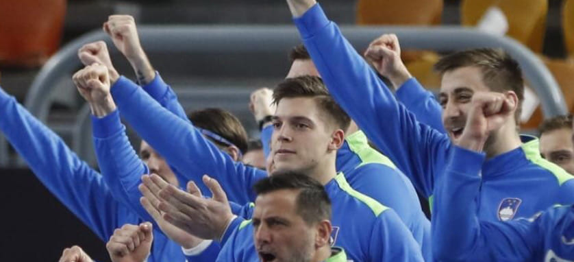 Балканы. СМИ: основной голкипер сборной Словении Клемен Ферлин, вероятно, пропустит ЧЕ-2022 по личным мотивам