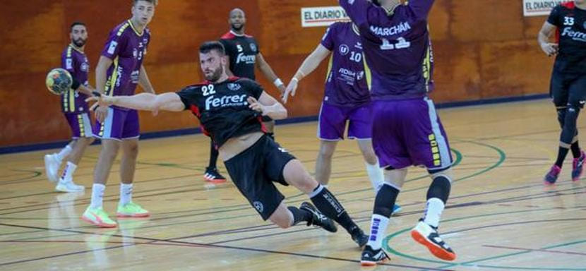 Греция. Бразильский линейный Лео Алмейда сменил испанский "Логроньо" на АЕК