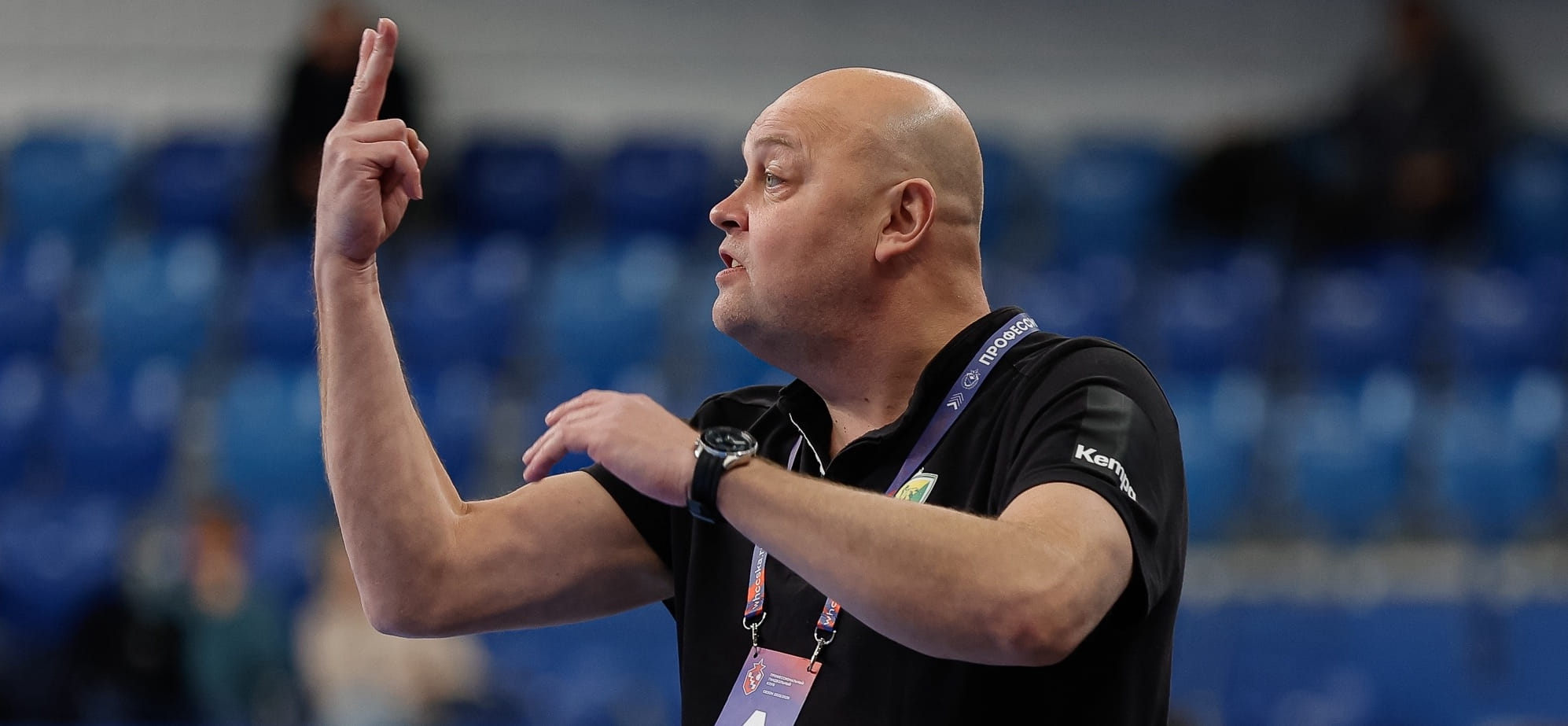 Денис Сайфулин: "Когда вратарь столько выдаёт сейвов в начале игры, команда должна была поддержать его. А у нас все наоборот"