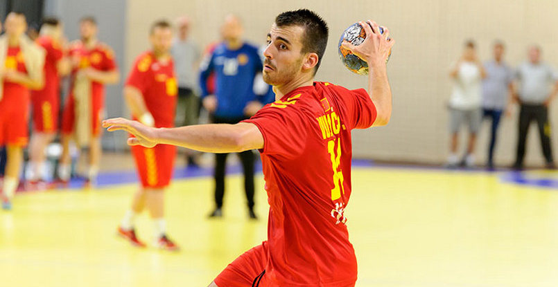 Венгрия. Левый крайний "Татабаньи" Милош Вуйович вернется в строй не раньше марта