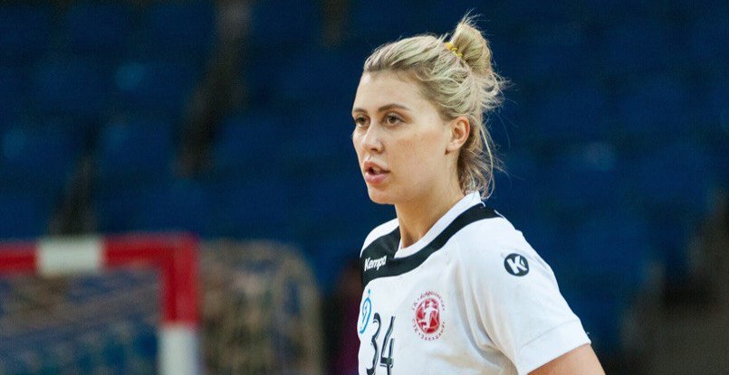 Елизавета Малашенко: "Выбираю кроссовки, а не каблуки. Сон, а не тренировку". Блиц-опрос полусредней "Астраханочки" (ВИДЕО)