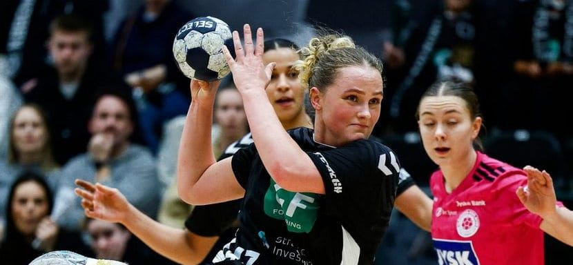 В женском чемпионате Дании сыграли соседи по таблице: "Копенгагену" удалось оторваться от "Силькеборга"