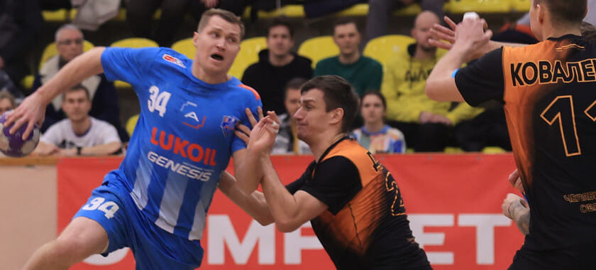 15 сейвов Владислава Мартыненко и 9 голов Павла Демакова помогли "Динамо-Сунгулю" дома обыграть "Динамо" в Суперлиге