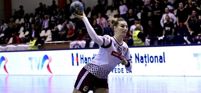 Румыния. Полусредняя Ралука Дэскэлете сменила "Рапид" на "Вылчу"