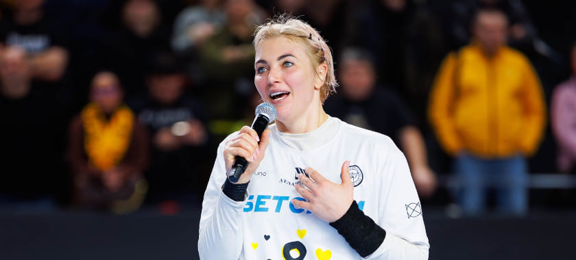 Линейная "Ростова" Анна Сень о завершении карьеры: "Не пешочком же я по площадке хожу! Пока в сердце горит огонь, буду играть"