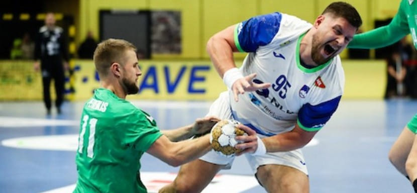 30-летний словенский линейный Матиц Сухолежник пополнил состав "Слована" из Любляны