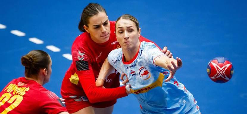 ЧМ-2023. Сборная Нидерландов в утешительном турнире за 5-8-е места с перевесом в три мяча добилась победы над черногорками