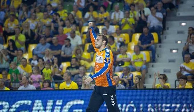 Голкипер "Виве" Владимир Цупара: "Вратари, на самом деле, слегка сумасшедшие"