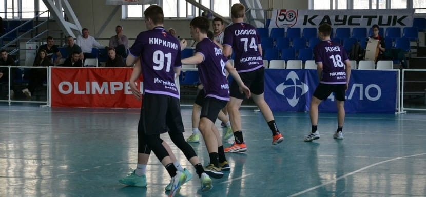 В молодёжном первенстве России "Чеховские медведи" до шести очков увеличили отрыв от "Зенита"