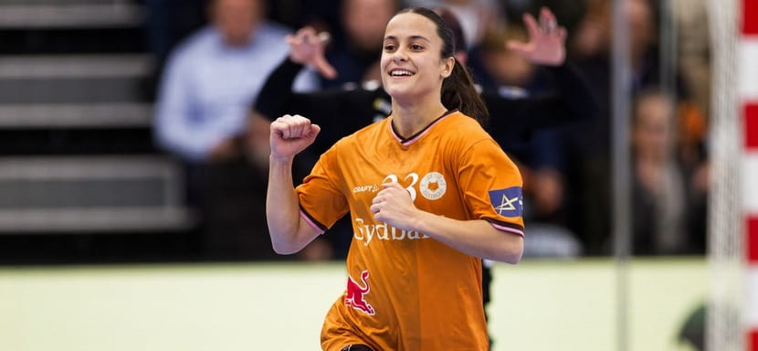 Левая крайняя Эльма Халилчевич продлила контракт с датским "Оденсе"