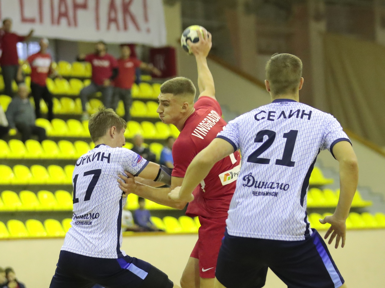 Чемпионат России. "Спартак" обыграл челябинское "Динамо" и поднялся на второе место в турнирной таблице