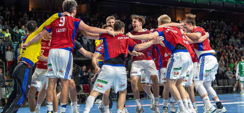 "Гамбург" вновь столкнулся с финансовыми трудностями. Клубу бундеслиги грозят штрафные санкции в виде вычета очков