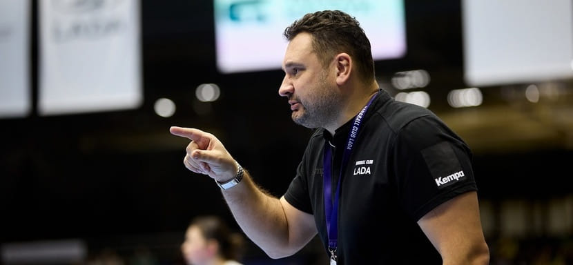 Дмитрий Тихон: "Благодаря тактике игры шестёрками мы давали молодёжи выходить на площадку. И она росла на глазах, становилась опытнее, сильнее"