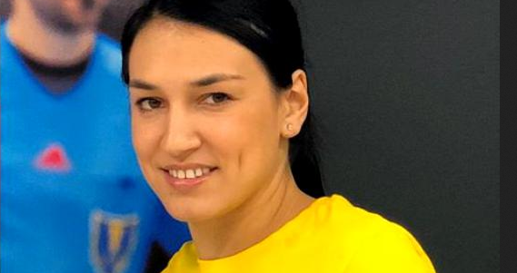 105 футболок Кристины Нягу раскупили за несколько часов — средства пожертвуют румынскому Красному Кресту