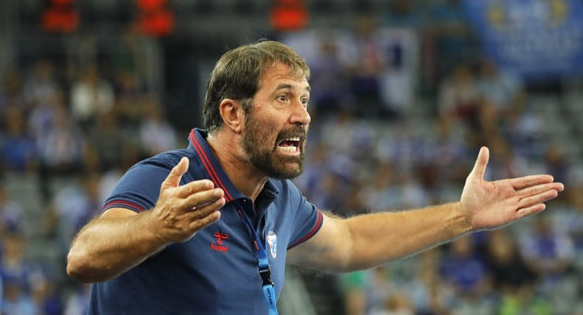 Лига чемпионов. Веселин Вуйович о судействе в матче "Загреба" против "Фленсбура": "После 40 лет в гандболе я не знаю правил"