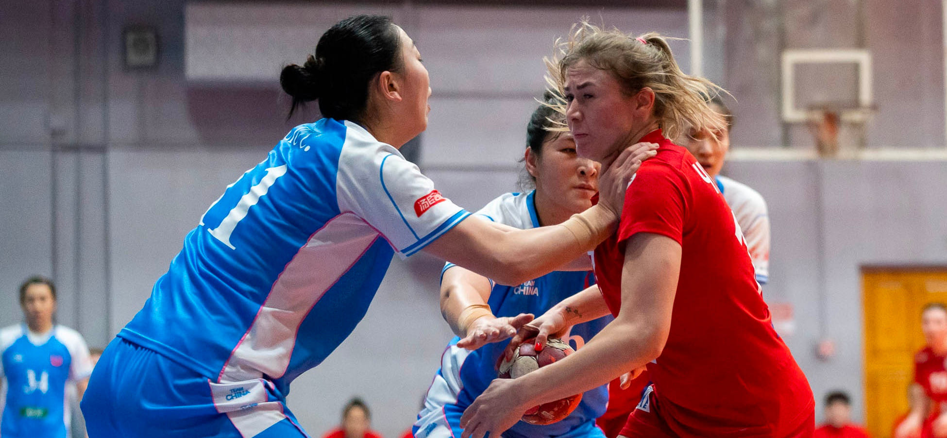 Olimpbet Суперлига. "Университет" на домашней площадке уступил "Фениксу" и выбыл из борьбы за плей-офф. В 1/4 финала сыграет "Ставрополье"