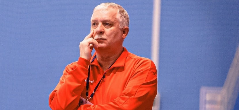 Olimpbet Суперлига. "Луч" покидают главный тренер Николай Измайлов, его ассистент Ирина Измайлова и вратарь Вероника Чипула