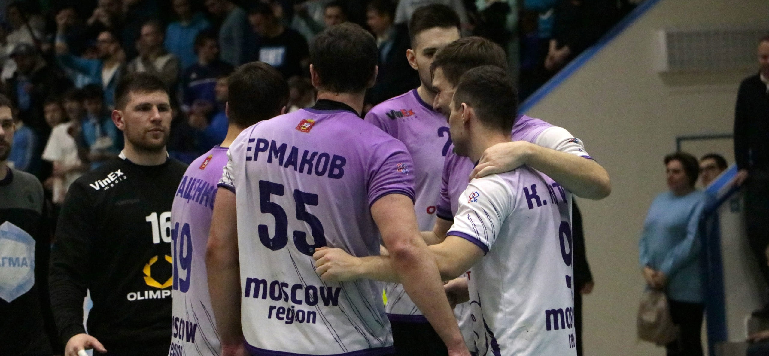 Владимир Максимов: "Показали грамотные действия в защите, надеемся на скорое возвращение в строй Дмитрия Санталова" (ВИДЕО)