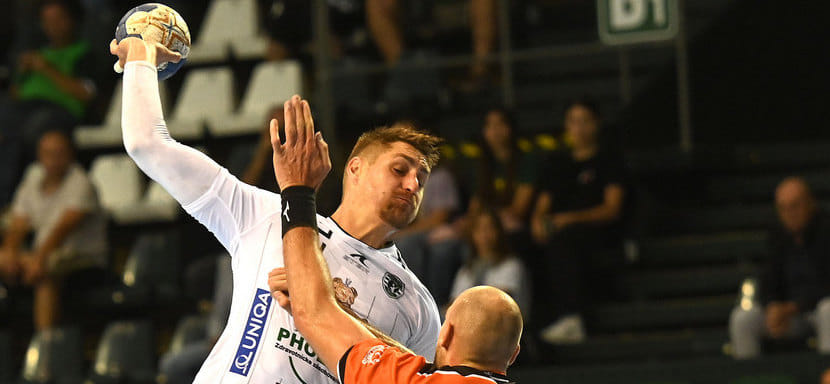 Словацкий "Татран" россиян Царапкина и Касаткина успешно начал сезон во внутреннем чемпионате и чешской Экстралиге