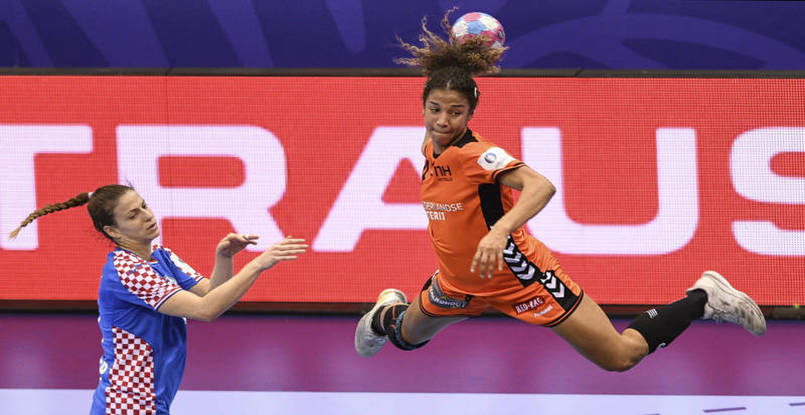 Германия. Голландская разыгрывающая "Метцингена" Делайла Амега получила травму в игре с "Битигхаймом"