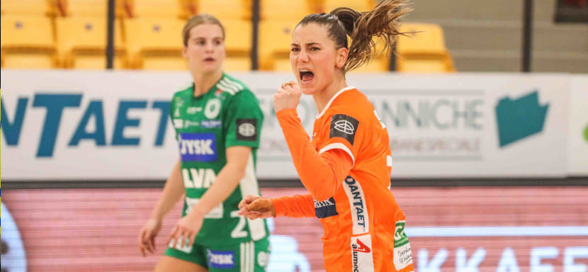 Дания. "Оденсе" и "Силькеборг" одержали крупные домашние победы над "Скандерборгом" и "Аяксом" в пятничных поединках