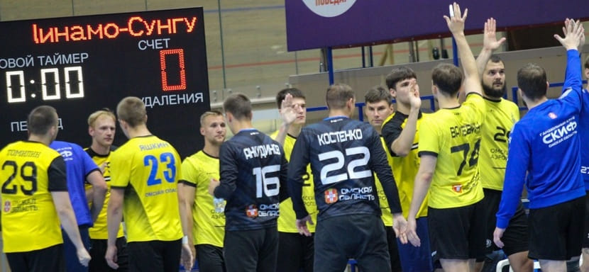 18 гандболистов омского "Скифа" отправились в Челябинск на предсезонный турнир с участием четырёх команд