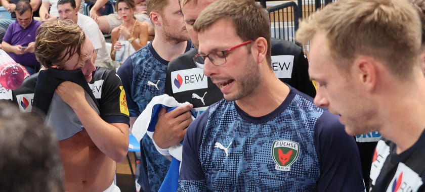 "Берлин" крупно обыграл "Потсдам" в товарищеском матче, хотя в начале второго тайма была ничья. Матиас Гидсель забросил 14 мячей