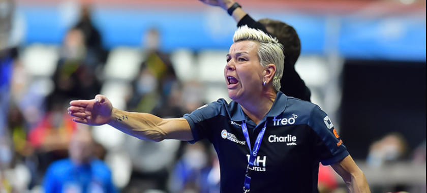 Рулевая сборной Австрии Моник Тейстерман: "Я рада, что всё больше людей понимают, что женщины также могут быть хорошими тренерами"