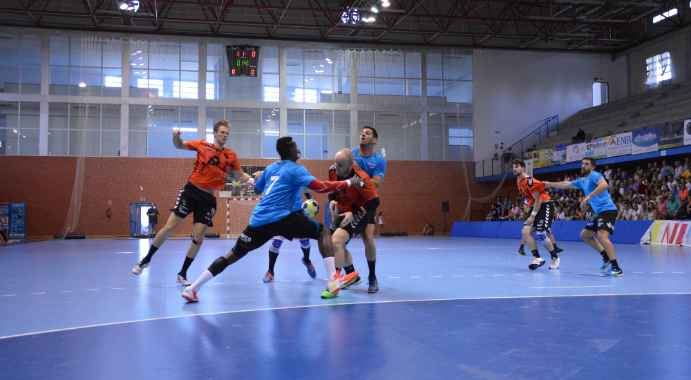 Мужской Кубок вызова. "Динамо-Виктор" и "Фолендам" сыграли вничью