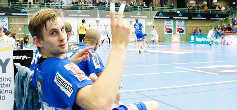 Швеция. Левый полусредний Рихард Ханиш дисквалифицирован на два года за употребление метилгексанамина. "Шевде" разорвал с ним контракт