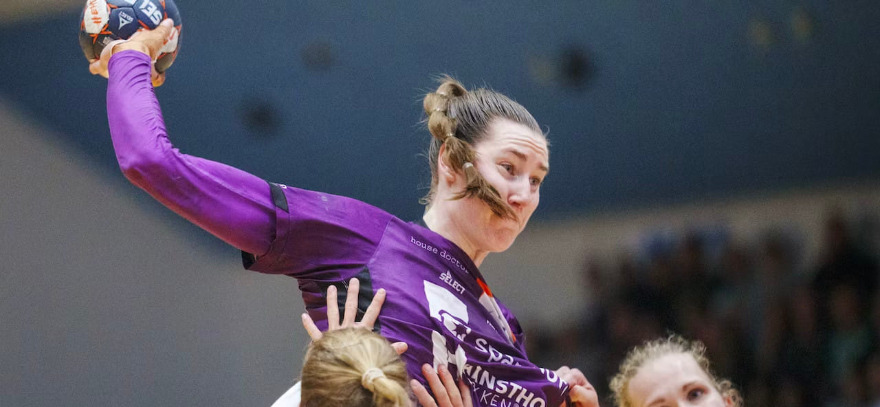 Европейская лига. Мощный голевой бросок полусредней "Икаста" Ингвильд Баккеруд признан лучшим взятием ворот "финала четырёх" (ВИДЕО)