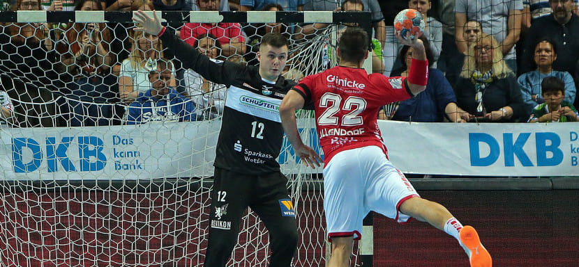 Бундеслига. 22-летний голкипер Анадин Сулякович продлил контракт с "Вецларом" и летом вернется из аренды