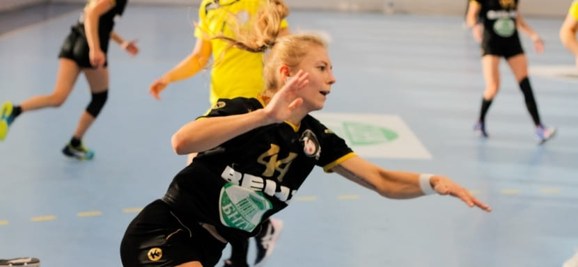 Беларусь. Правая крайняя БНТУ-БелАЗа Татьяна Рудковская выбыла на длительный срок. У нее разрыв крестообразной связки