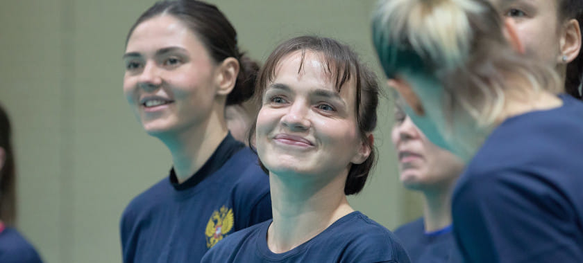 Вампиры, Анна Вяхирева и фехтование на ломах. 5 причин, почему женский гандбол круче мужского