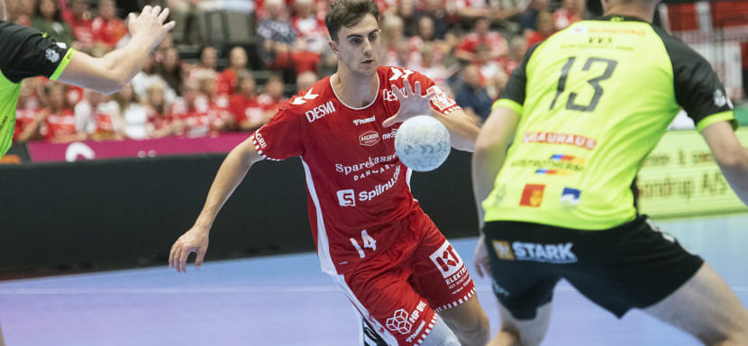 Правый полусредний "Ольборга" Мадс Хоксер продлил трудовые отношения с датским клубом до лета 2030 года