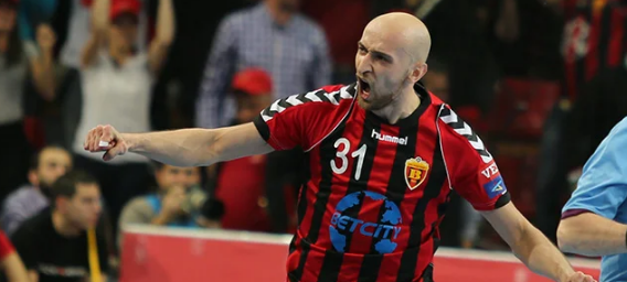 Лига чемпионов. Гол Тимура Дибирова в ворота "Пика" признан лучшим в ответных четвертьфинальных матчах (ВИДЕО)