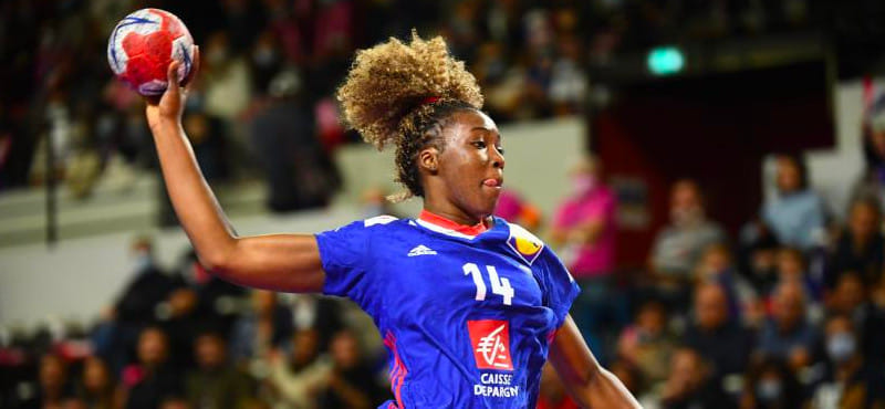 Товарищеские матчи. Оливье Крюмбольц на спарринги со шведками пригласил в состав сборной Франции линейную "Пари 92" Аджу Уаттару