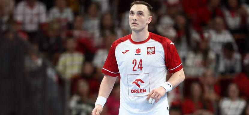 Линейный сборной Польши Виктор Янковски дисквалифицирован на два матча ЧЕ-2026 за фол в игре с венграми