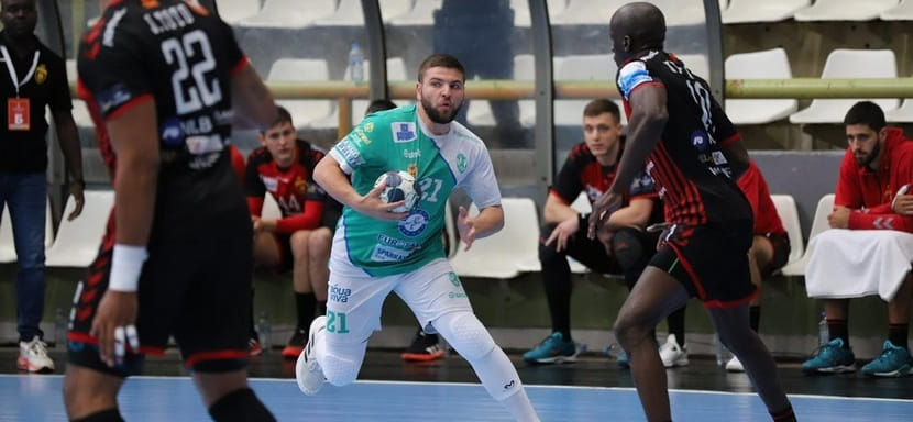 Испания. Официально. Левый крайний сборной Северной Македонии Димитар Димитриоски стал игроком "Вальядолида"