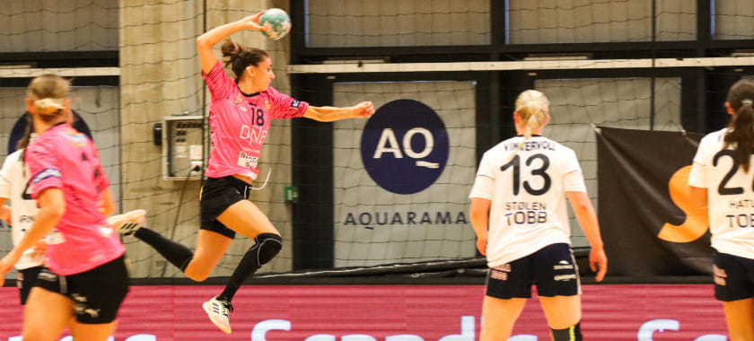 Норвегия. 10 голов Лоис Аббинг и Анны Вяхиревой помогли "Кристиансанду" разгромить "Акер" с почти трёхкратной разницей в счёте