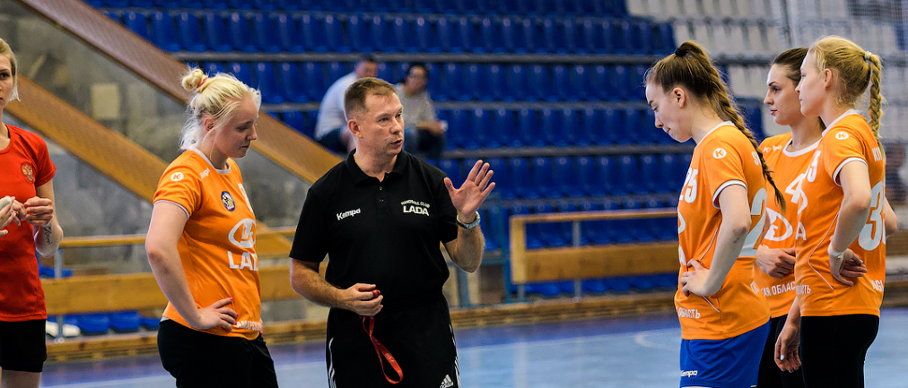 Суперлига. Гандболистки "Лады" провели открытую тренировку перед финальной серией женского чемпионата России