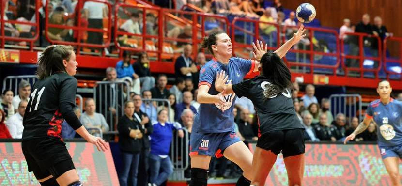 Olimpbet Суперлига. Правая полусредняя Юлия Хавронина спустя восемь лет вернулась в Россию. Она будет выступать за "Черноморочку"