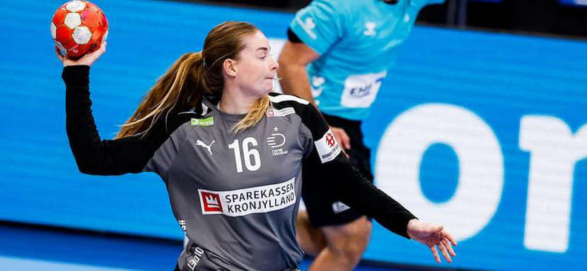 Медицинское обследование не выявило у вратаря "Оденсе" и сборной Дании Алтеи Рейнхардт серьёзной травмы колена