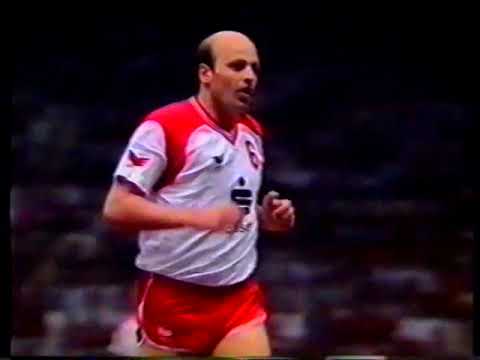 Кубок европейских чемпионов. ТУСЕМ (Эссен, ФРГ) — ЦСКА (Москва) — 21:18 (13:5)